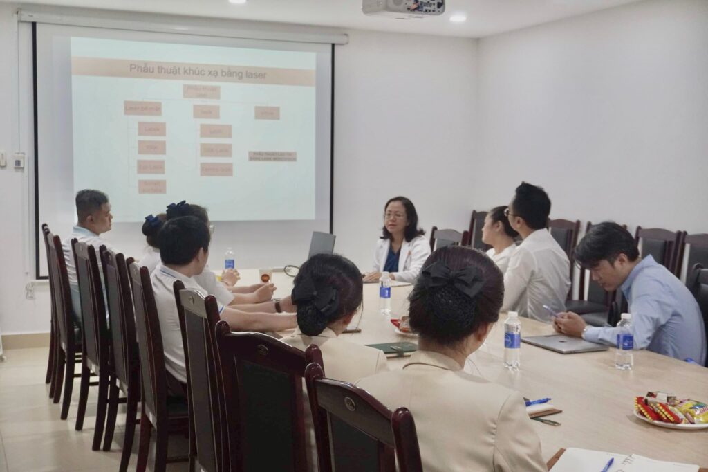 Buổi training diễn ra trong không khí vui vẻ và sự đón nhận của các thành phần tham dự