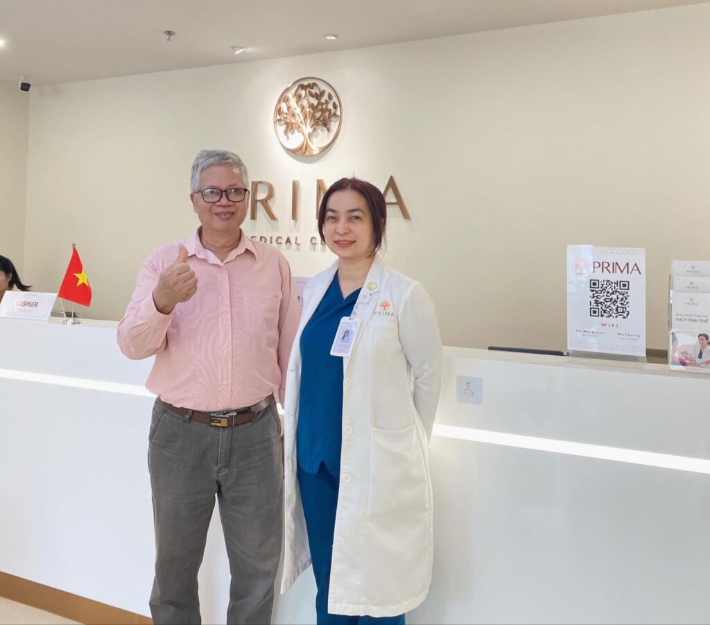 Mr Tan Nguyen, a phaco patient with Dr An Trinh, Head of Cataract Surgery, Prima Saigon Eye Hospital