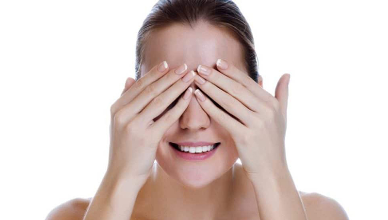 Bệnh viện Mắt Prima Saigon: Các bài tập Yoga cho mắt cũng là cách hay để luyện tập đôi mắt.